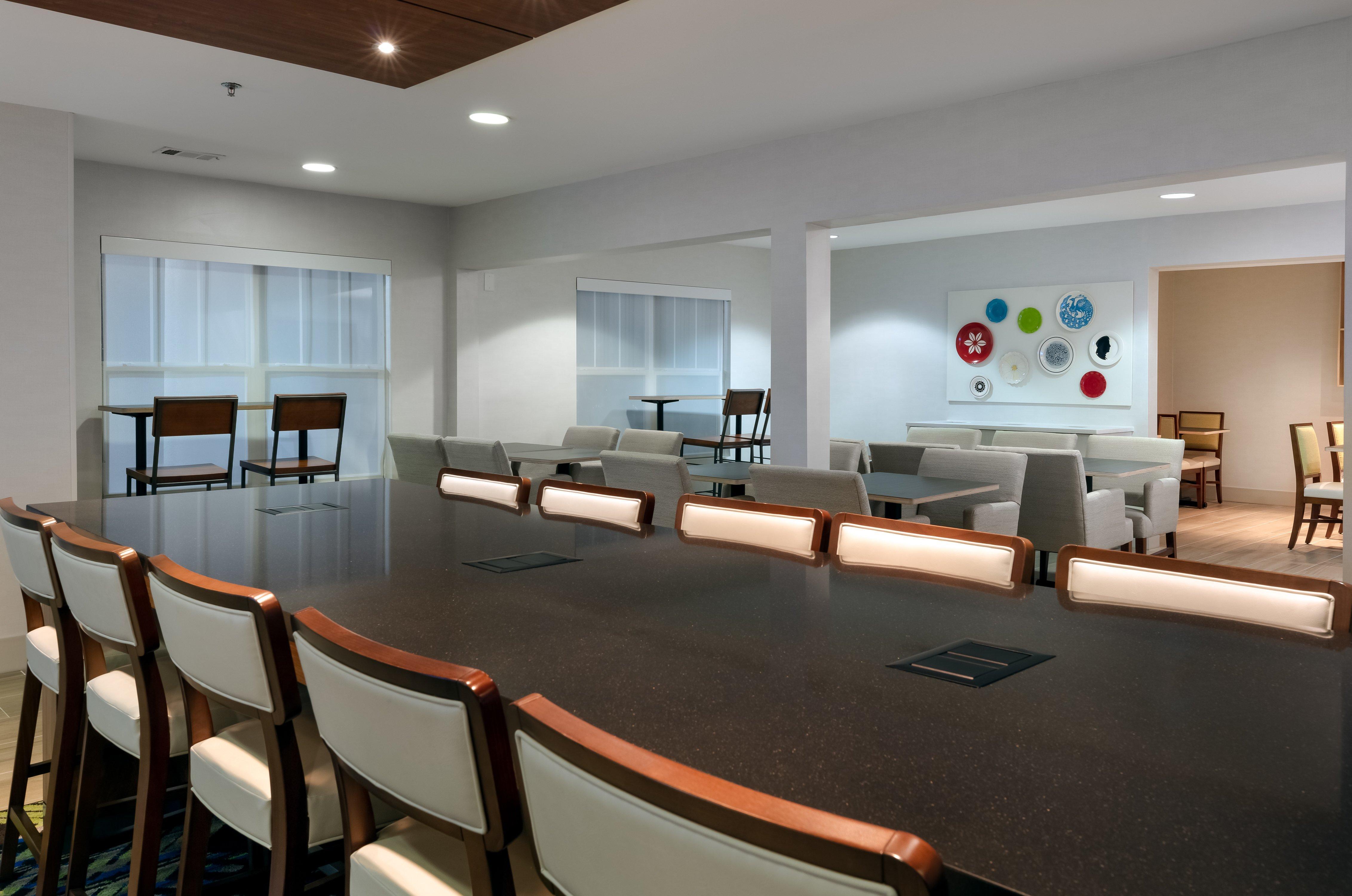 Holiday Inn Express Alpharetta - Roswell By Ihg Exterior photo