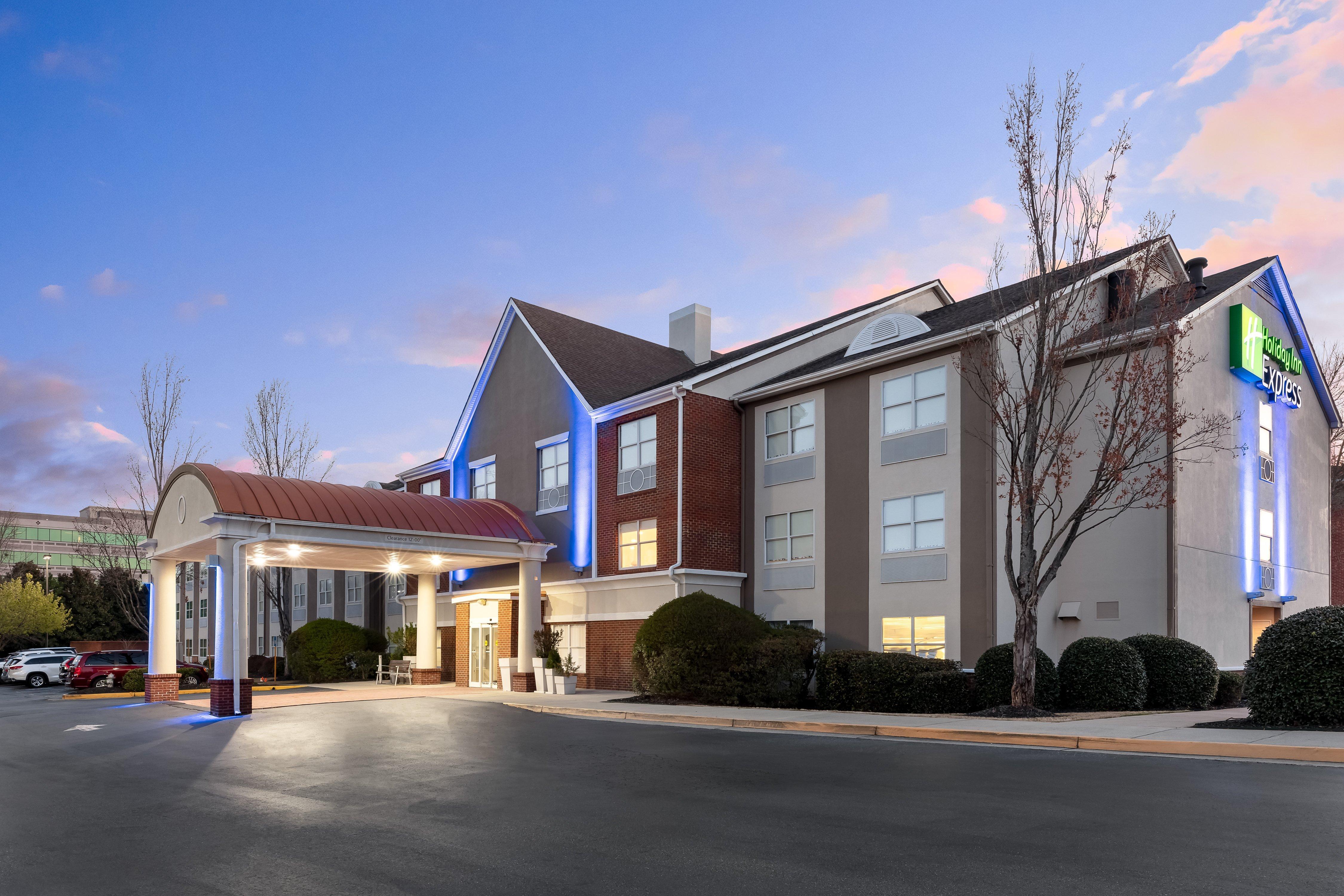 Holiday Inn Express Alpharetta - Roswell By Ihg Exterior photo