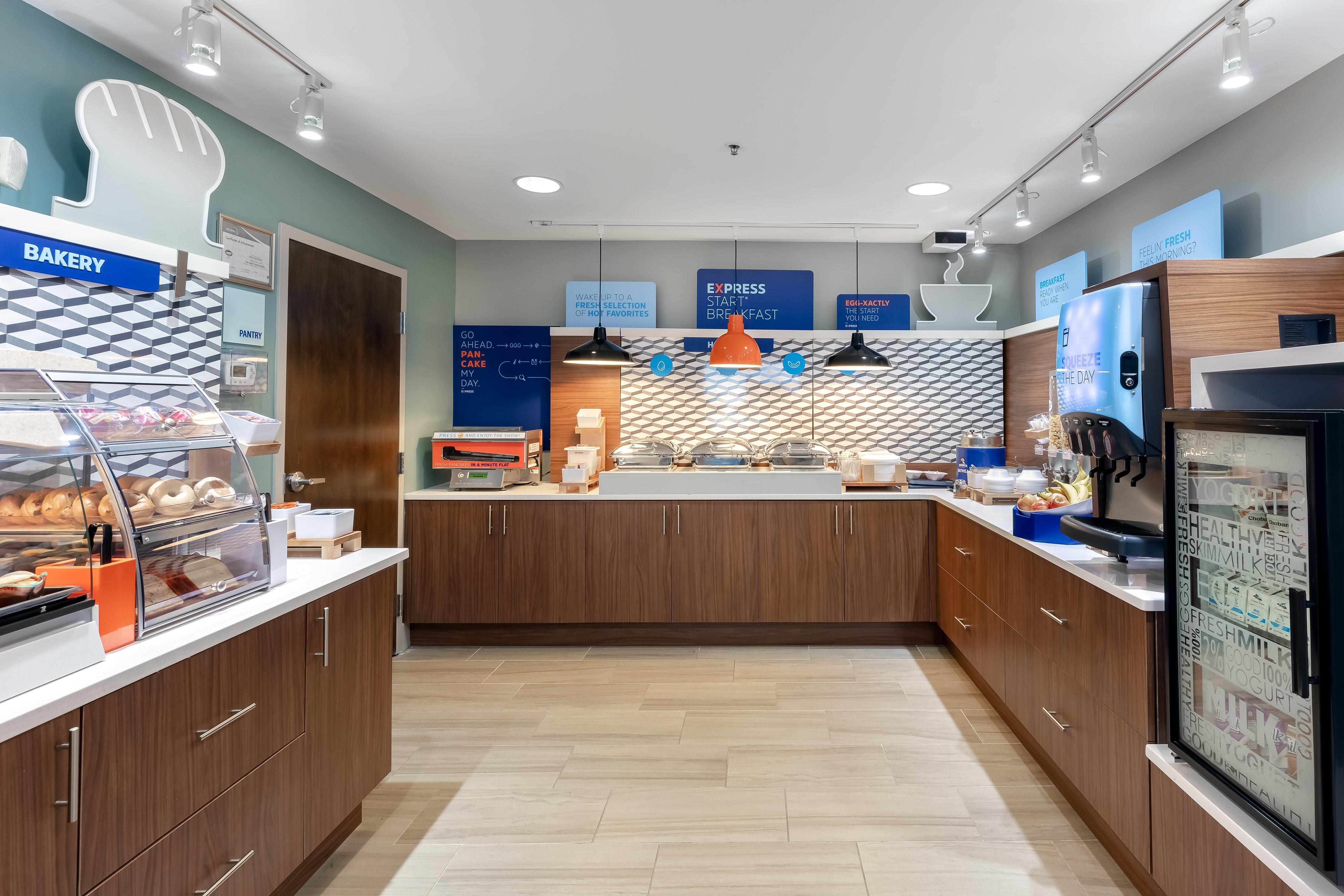 Holiday Inn Express Alpharetta - Roswell By Ihg Exterior photo