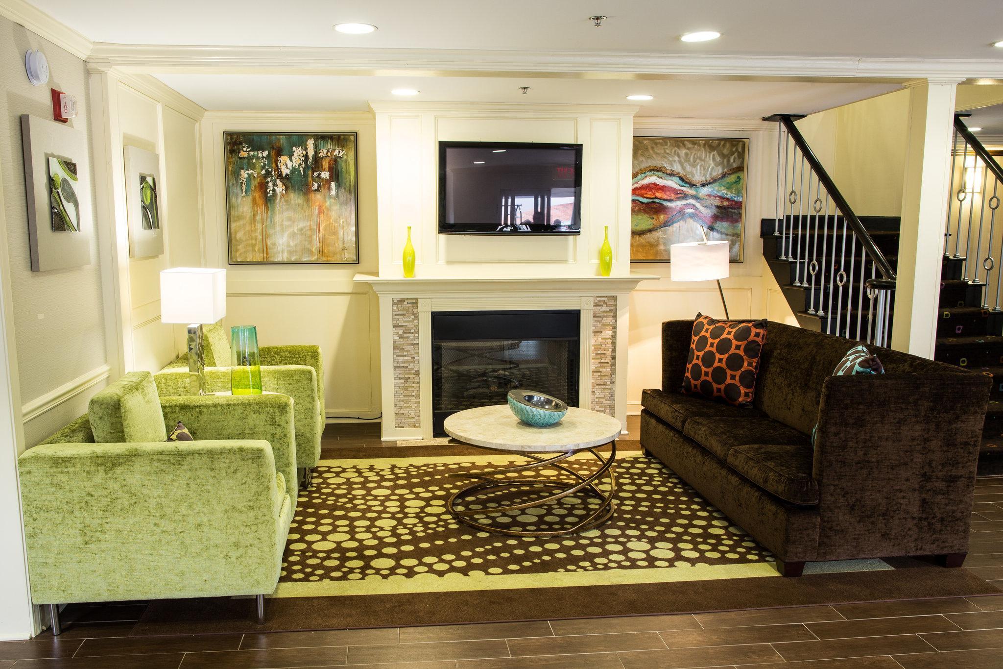 Holiday Inn Express Alpharetta - Roswell By Ihg Exterior photo