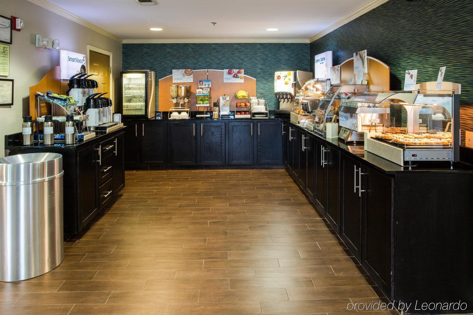 Holiday Inn Express Alpharetta - Roswell By Ihg Exterior photo