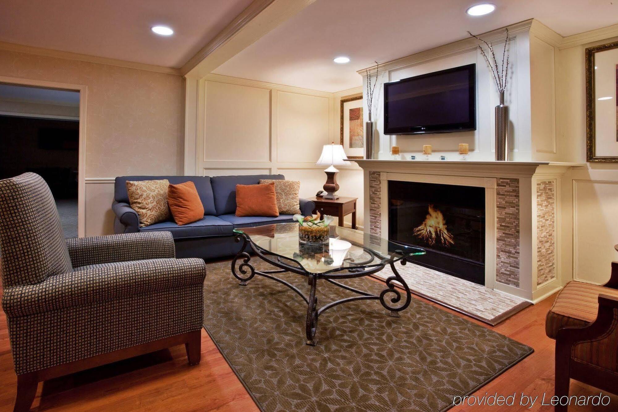 Holiday Inn Express Alpharetta - Roswell By Ihg Exterior photo